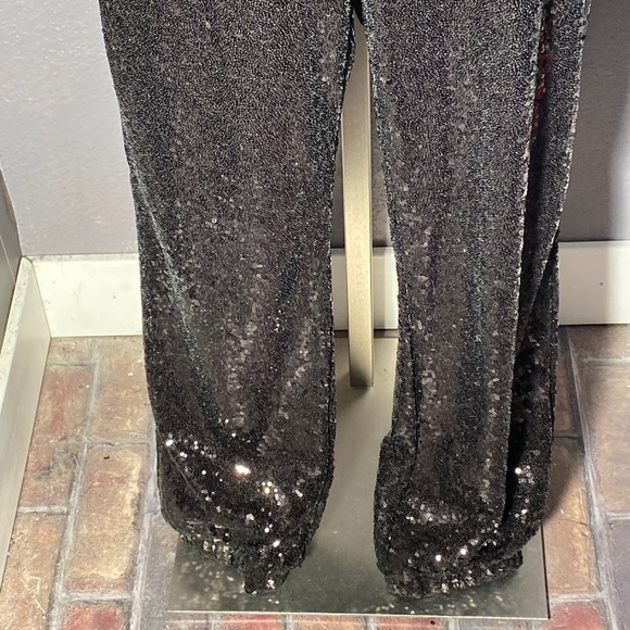 NEW YORK & CO - NWT - pocketed joggers: black sequin w elastic waist / cuffs - L - Picture 4 of 16